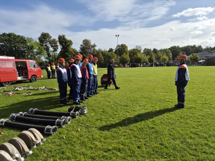 Gruppe der JF Scharnebeck beim Löschangriff