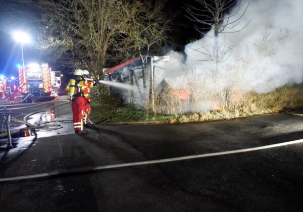 B3-Schuppenbrand groß